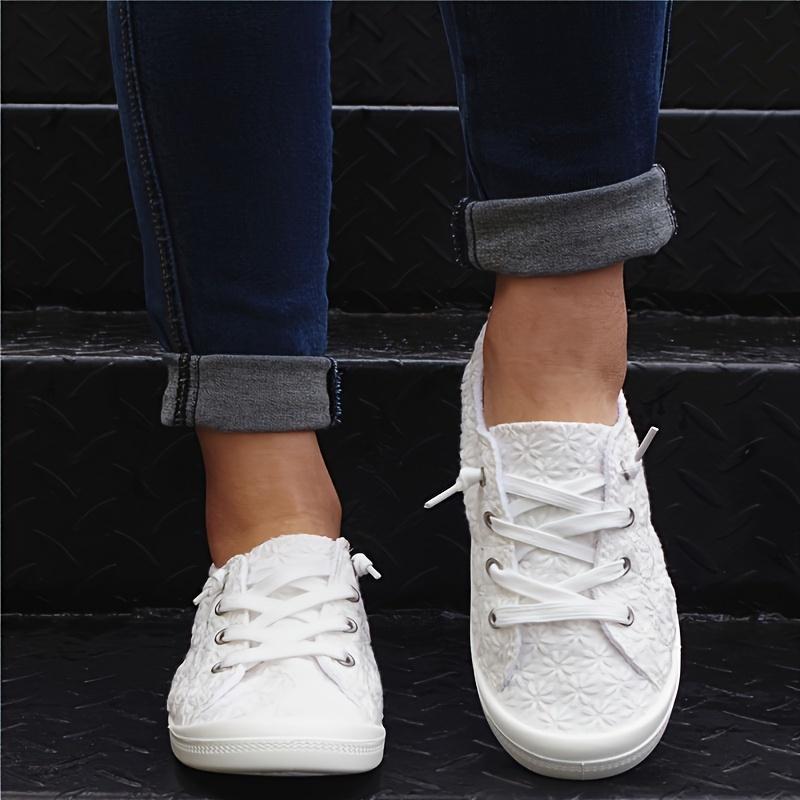 New Women'S Sports Shoes in White Snowflake Design, Easy Slip-On Casual Shoes with a Comfortable Soft Sole, Suitable for All Seasons.