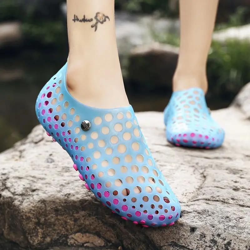 Fashion Non-slip Men's Sandal Ultralight Breathable Hole Shoes New Fashion Color Wholesale Comfortable Summer Low Price 2025 Male Shoe