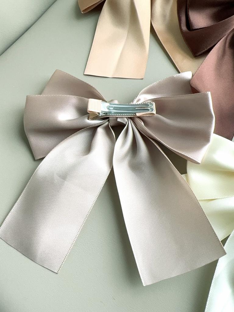 4 Schleifen Haaraccessoires kurzes Band Satin Haarspange Damen hochwertig süß Minderheit entflohene Prinzessin Top-Clip