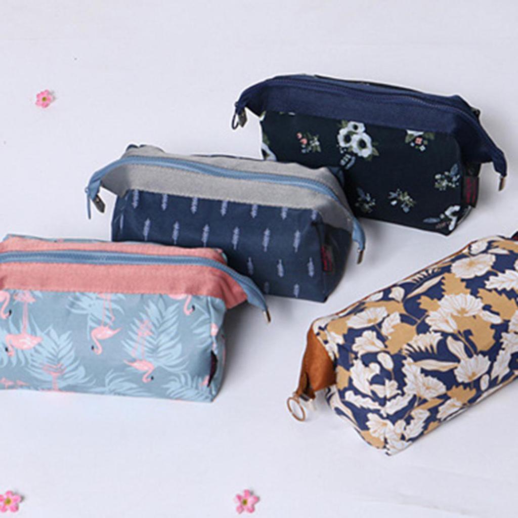 Fashion Flamingo Flower Print Makeup Brushes Holder Bag Pouch Portable Gift Large-capacity for Outing and Travel Wash Bag