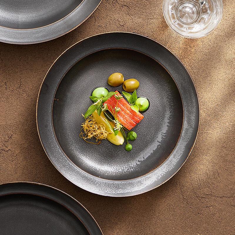 Ru Han 8-inch Ceramic Rimmed Dinner Plate