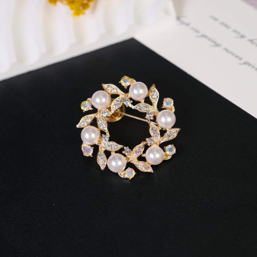 Elegant Women's Brooch: Versatile Bow & Insect Flower Design with Anti-Exposure Feature