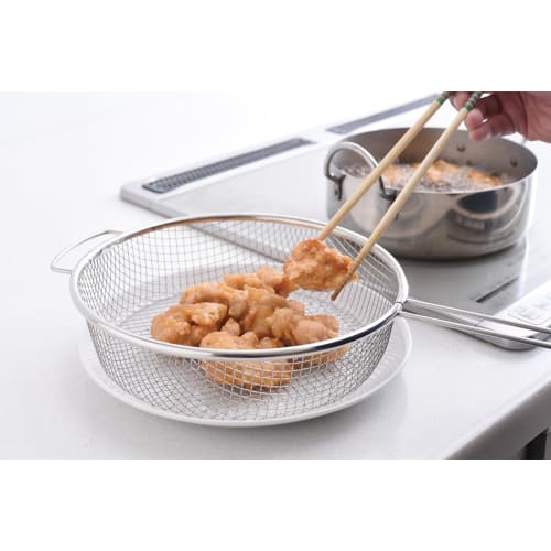 Exquisite Mesh Colander with Handle for Easy Draining A-77729