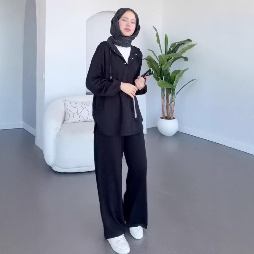 

Осень 2025 Модный европейский и американский женский спортивный костюм-двойка с капюшоном и V-образным вырезом. XS