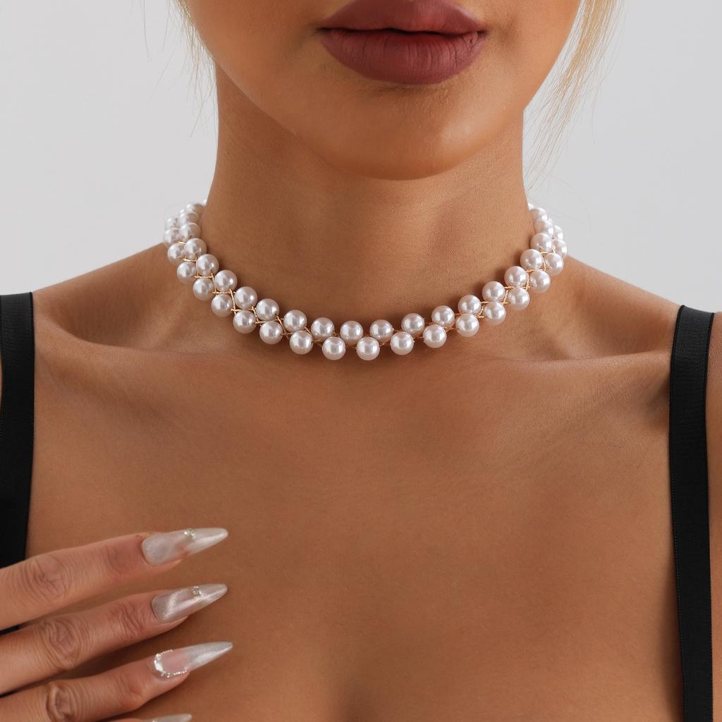 Light Luxury Atmosphere High Sense Imitation Pearl Necklace Women Simple Elegance Versatile Cold Wind Collarbone Chain
