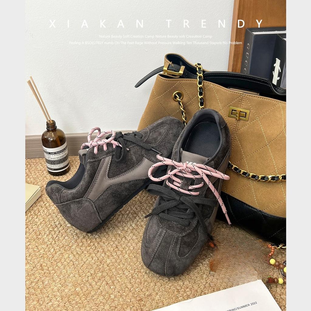 Vintage Women's Casual Flats 2026 Autumn New Outdoor Non Slip Lightweight Sneakers Comfortable Fashion Cross Tied Cotton Shoes