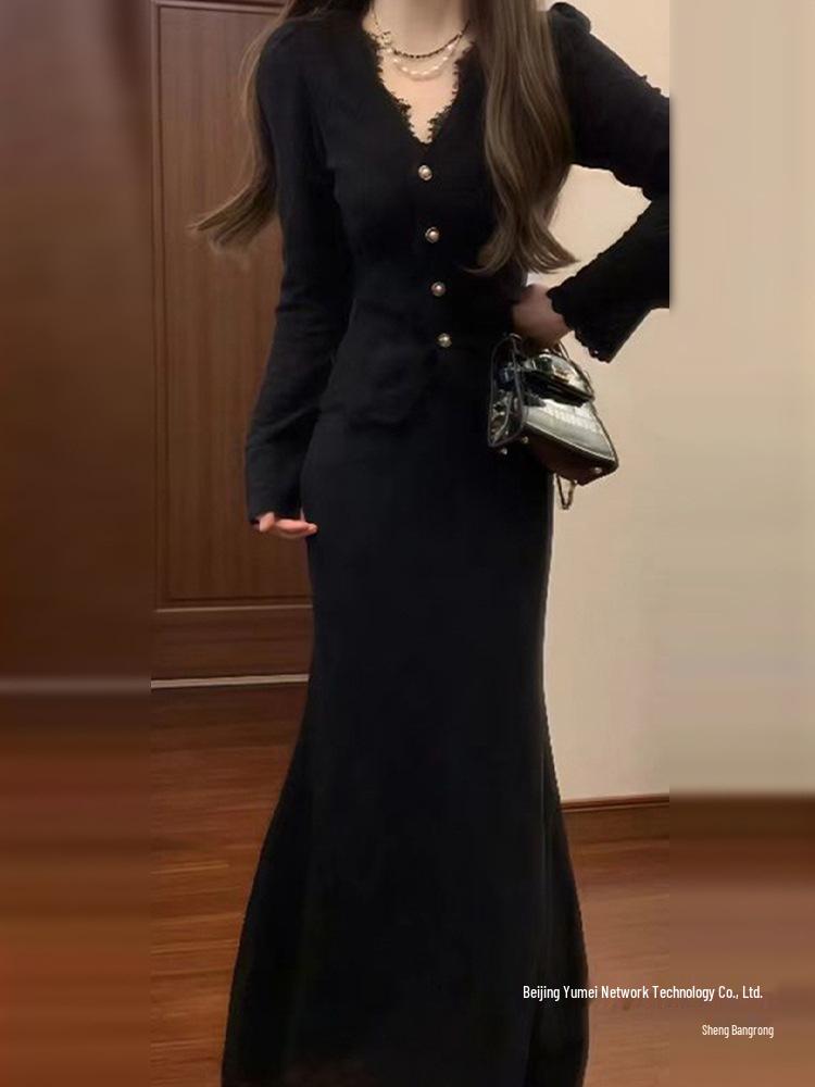 Women's Autumn 2025 French Black Knitted Dress - Small Size, Fragrance Style
