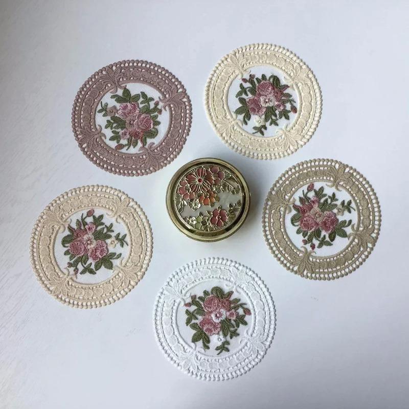 Court Style Vintage Lace Coaster Placemat Embroidery Craft Bowls Coffee Cups Coaster European Style Fabric Anti-Scald Table Mat