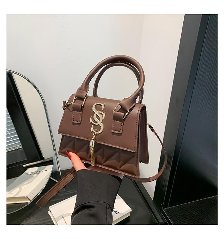 

High-end diamond portable fringed small square bag women s 2025 new fashion shoulder bag messenger bag коричневый