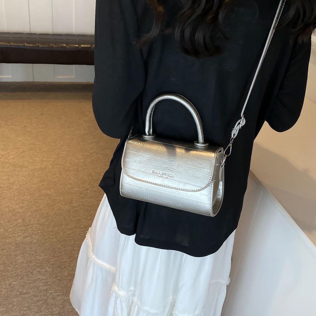 Fashionable Retro Small Crossbody Bag For Women 2024 Elegant Versatile Handheld Tote