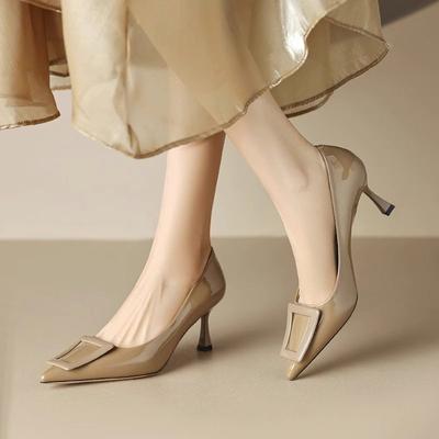 Büro Spitzschuh mit Mittelhochabsatz Schuhe für Damen Frühling und Herbst Y2k Koreanischer Stil Großhandel Junge Frau Pumps im Angebot