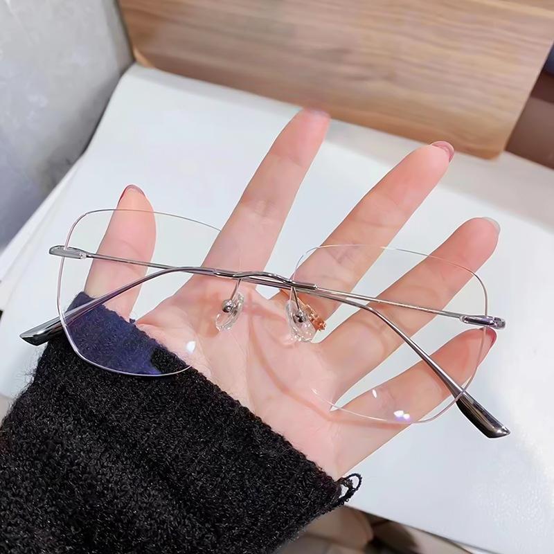 

Художественная титановая оправа в стиле ретро, ​​оправа для очков с антисиним светом, многоугольная большая оправа, безрамная оправа для очков