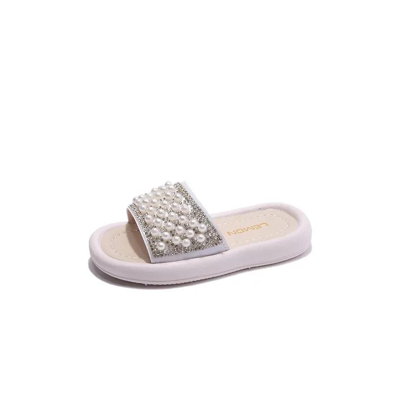 

Summer Girls Pearl Soft Bottom Slippers Bling Slides Fashion Rhinestone Bathroom Shoes Home Shoes for Children H10293 21 белый