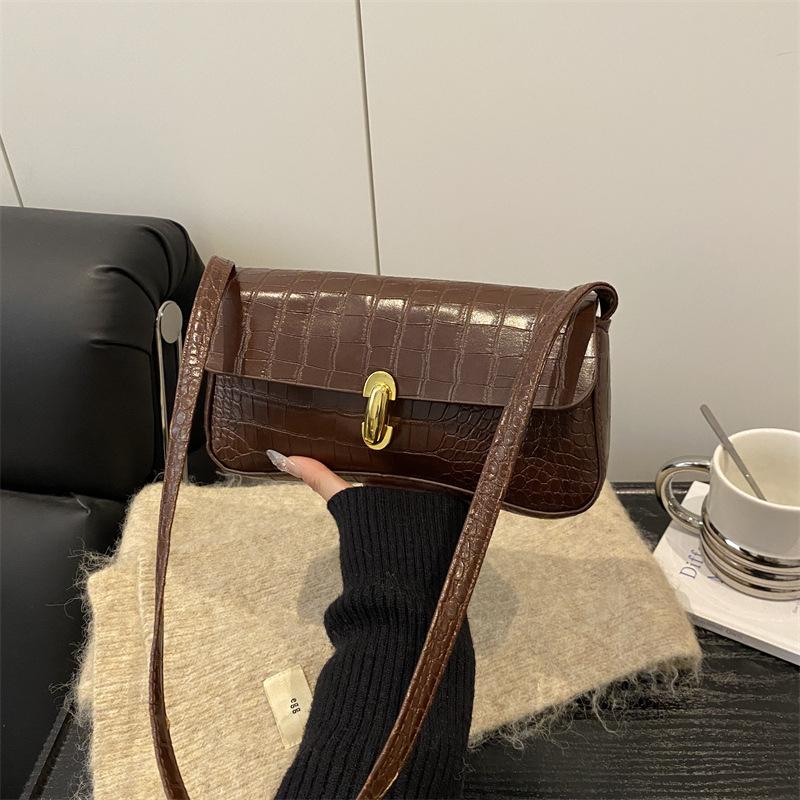 Aesthetic trend niche design autumn new fashion retro solid color simple and versatile single shoulder portable