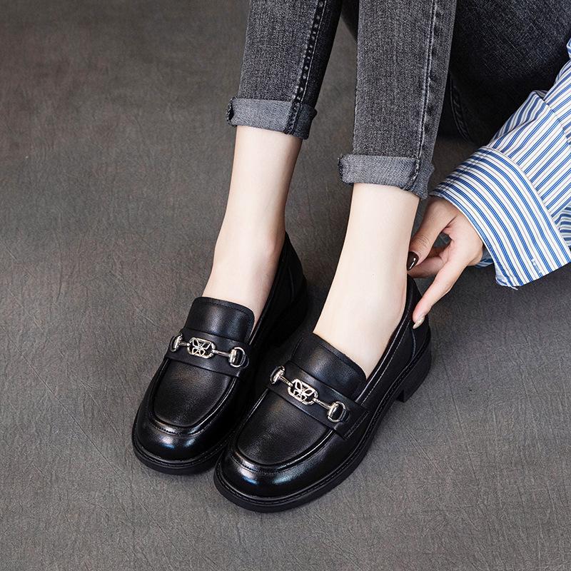 The First Layer of Cowhide Loafers for Women's Spring 2025 New Flat-soled Soft-soled Soft-faced One-pedal Women's Small Leather Shoes for Women