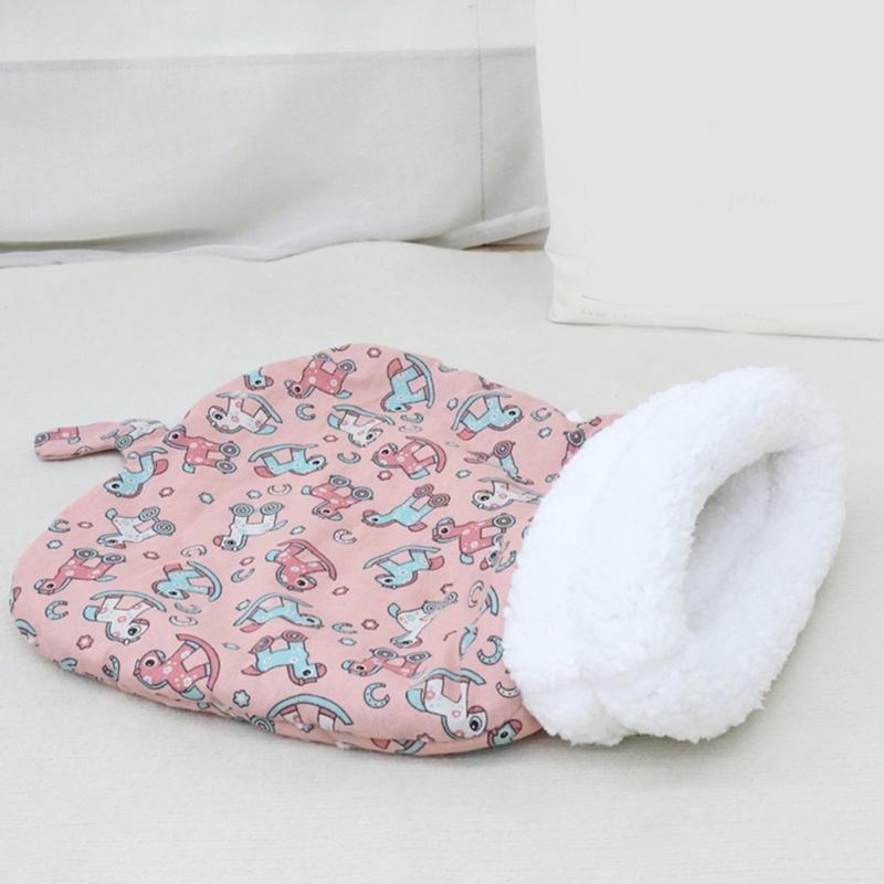 Pet Bed Warm Blanket Soft Handle Beautiful Cartoon Print Bag Sleep Pocket Bed Comfortable Nest