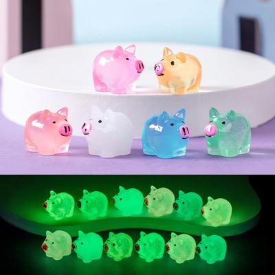 12Pcs Mini Pig Figurine Glow-in-the-dark Resin Tiny Pig Ornament Miniature Animal Statue Toy Fairy Garden Microlandscape Desktop