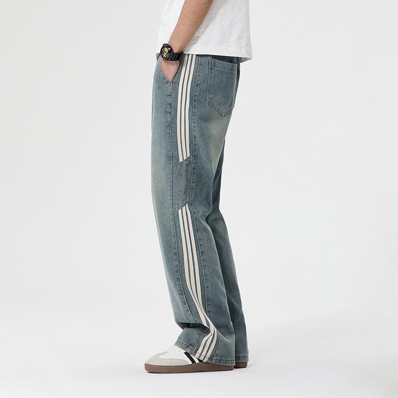 JYL The new jeans have three stripes. Men's elastic belts are wide and straight every day.