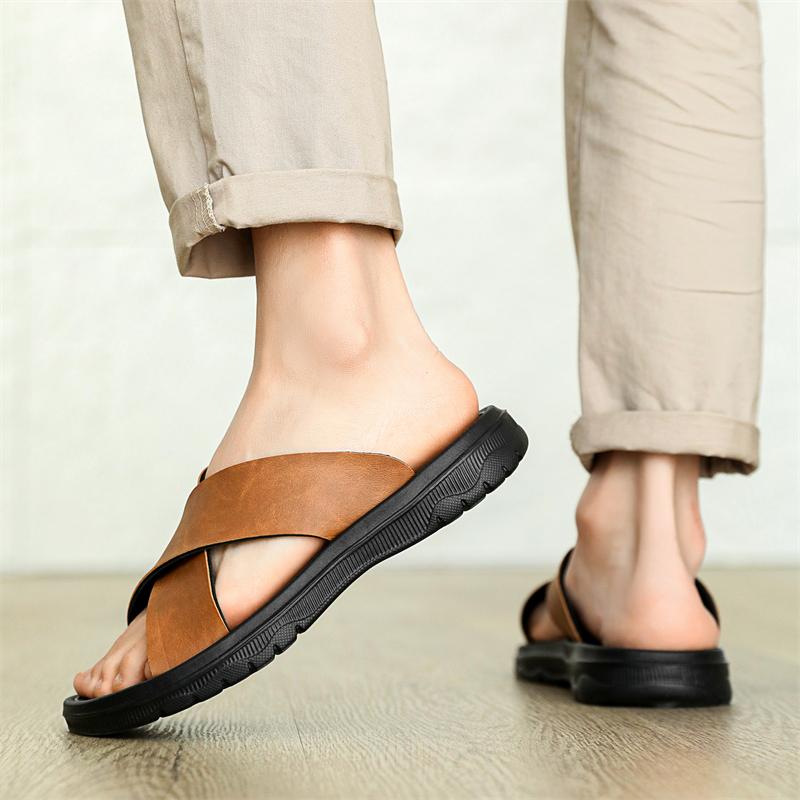 Fashion Slippers for Men Slippers Flat Leather Beach Shoes Ltalian Style Mens Slipper Quality Bathroom Men's Slide Sandals Large Size 47