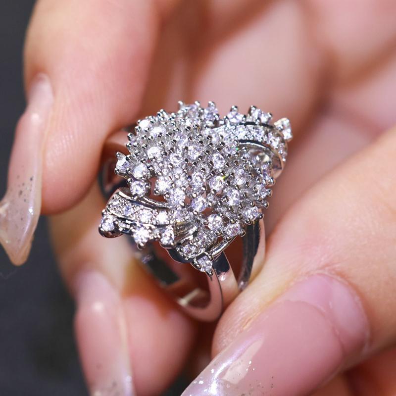 Schillernde weiße Zirkonia CZ Blumenringe für Frauen Hochzeit Verlobungsaccessoires Statement Schmuck Geschenk