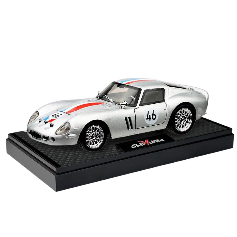 

1/32 Scale Classic Racing Ferrari 250 Gt0 Supercar Alloy Toy Car Model Sound and Light Comeback Collection Display Children s Gift серебряный