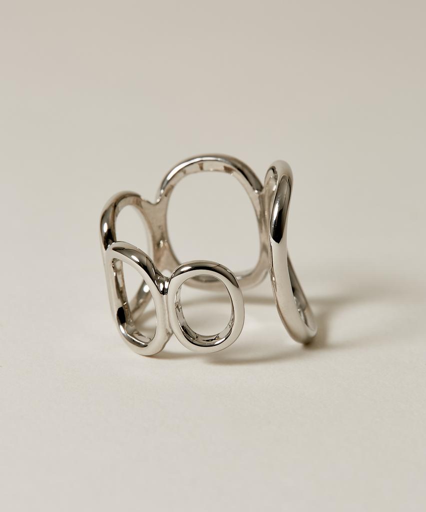 Novice Tokyo Oval Chain Ring / Silver