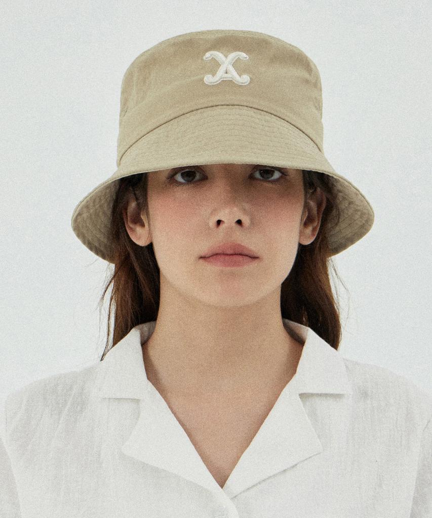 Bajal Va Curved Logo Nylon Bucket Hat Light Beige