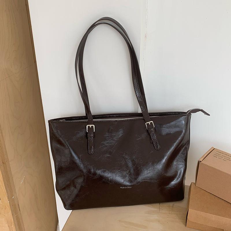 

South Korea Niche High-end Shoulder Bag Retro Large-capacity Commuting All-match Tote Simple Zipper Underarm Women