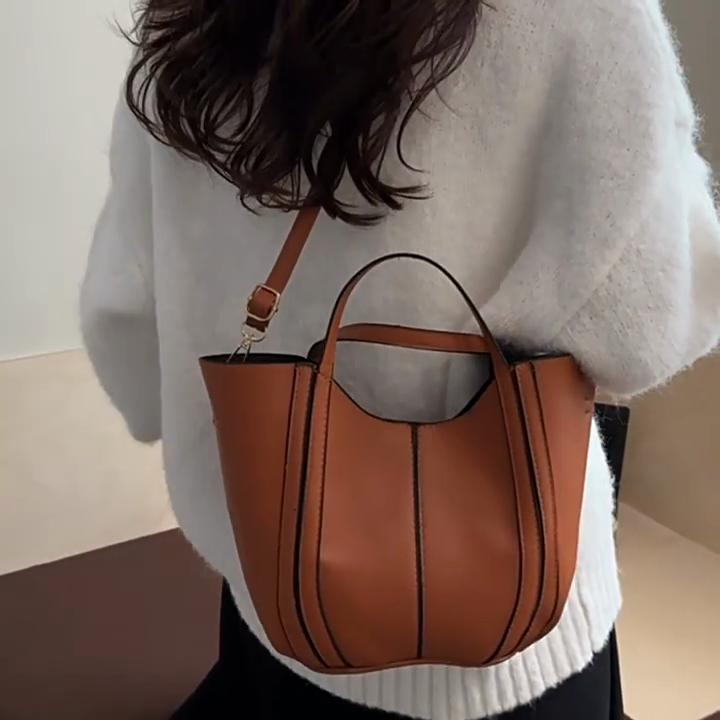 Women's New High-capacity Crossbody Bucket Bag Versatile and Simple Single Shoulder Basket Small Purse and Handbag KTB