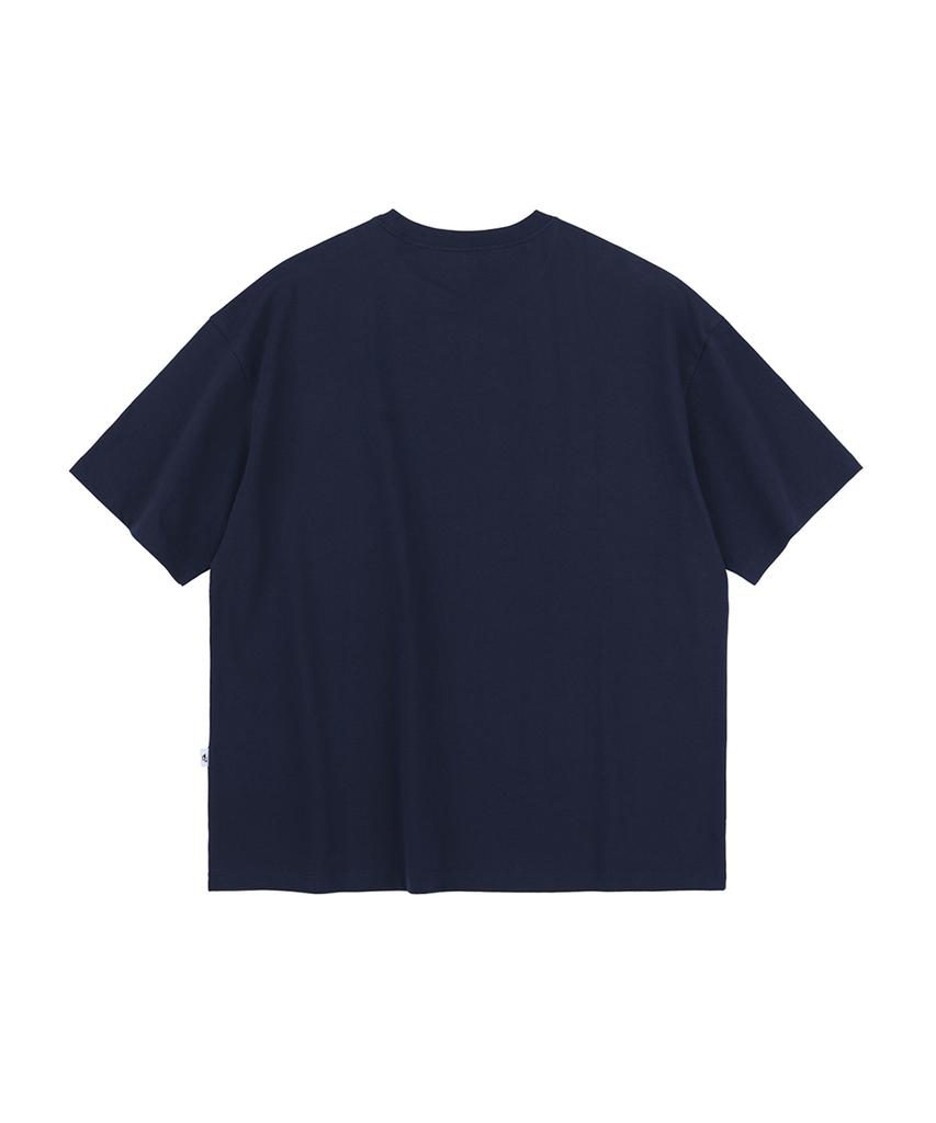 Yunibeoseugameonteu Ug Vintage Athletic Club T-Shirt_Navy