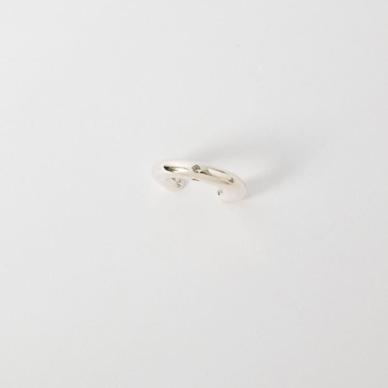 1LSTUDIO WHITE SAPPHIRE RING THICK