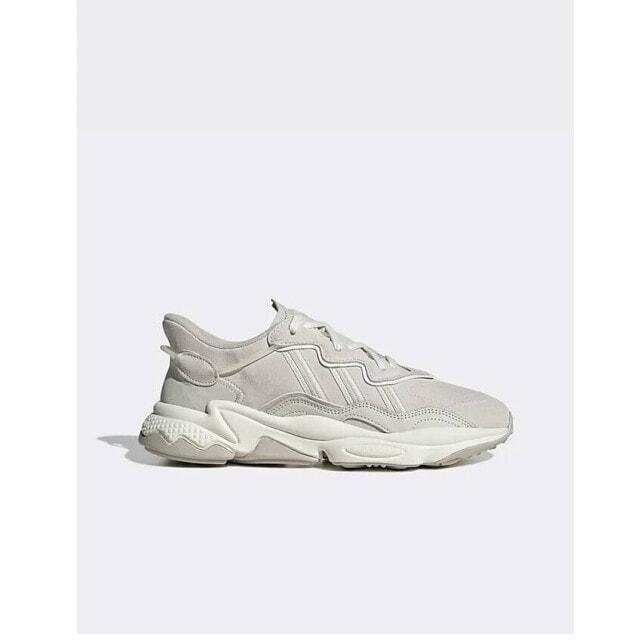 

Белые кроссовки adidas Originals Ozweego с салатовыми деталями