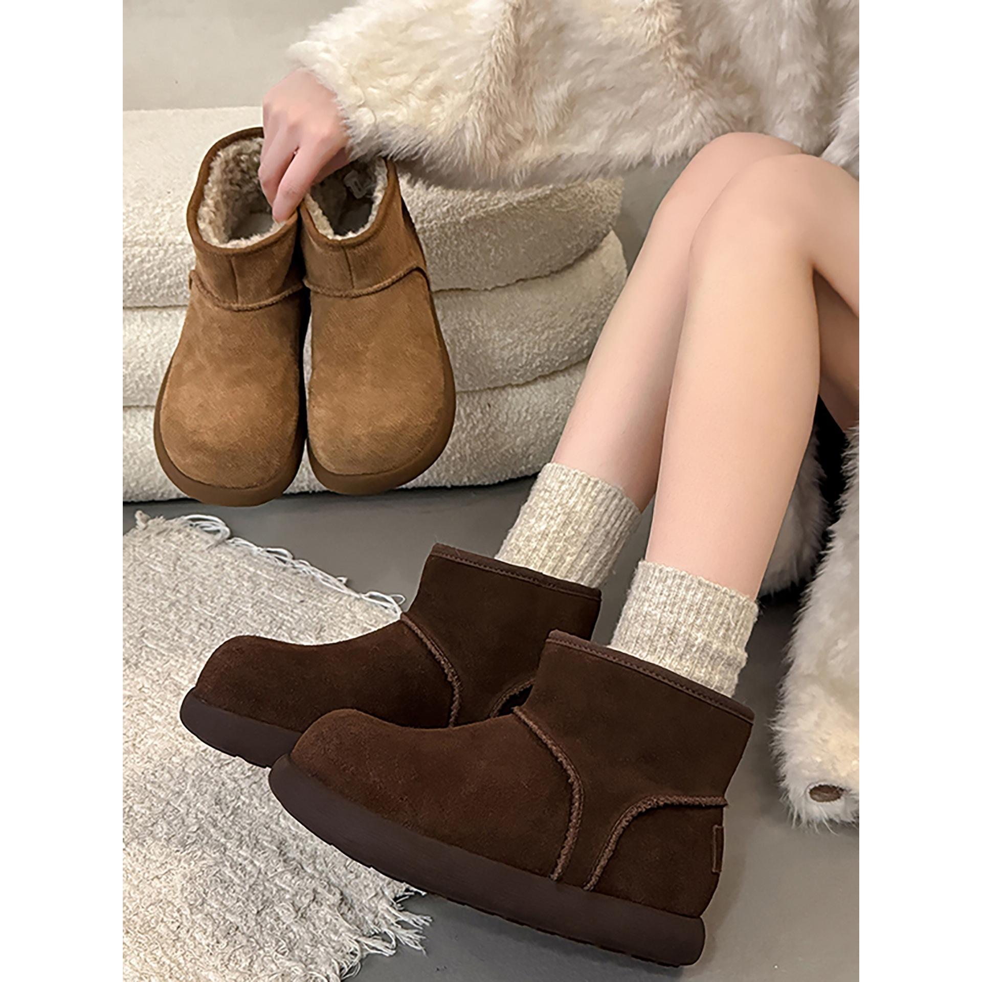 

Northeast velvet thickened non-slip thick-soled snow boots, outer wear heightening thermal cotton shoes 40 темно-коричневого кольору