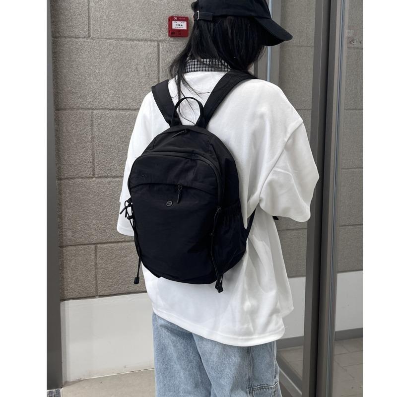 Men's and Women's Backpack Simple Commuting and Travel Bag with Large Capacity