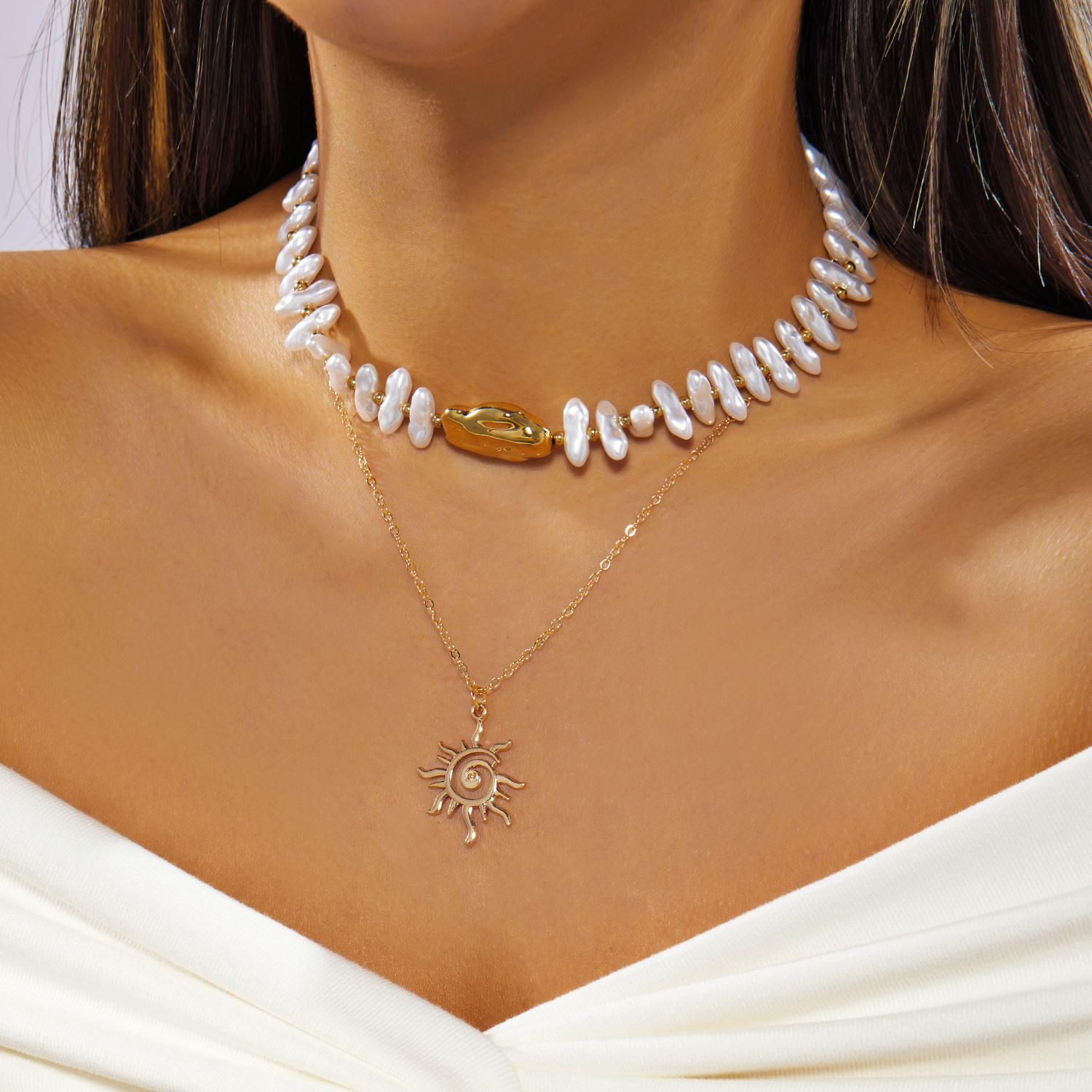 

Vintage Double Layer Sun Star Pendant Necklaces for Women Baroque Imitation Pearl Layered Choker Boho Party Friendship Jewelry