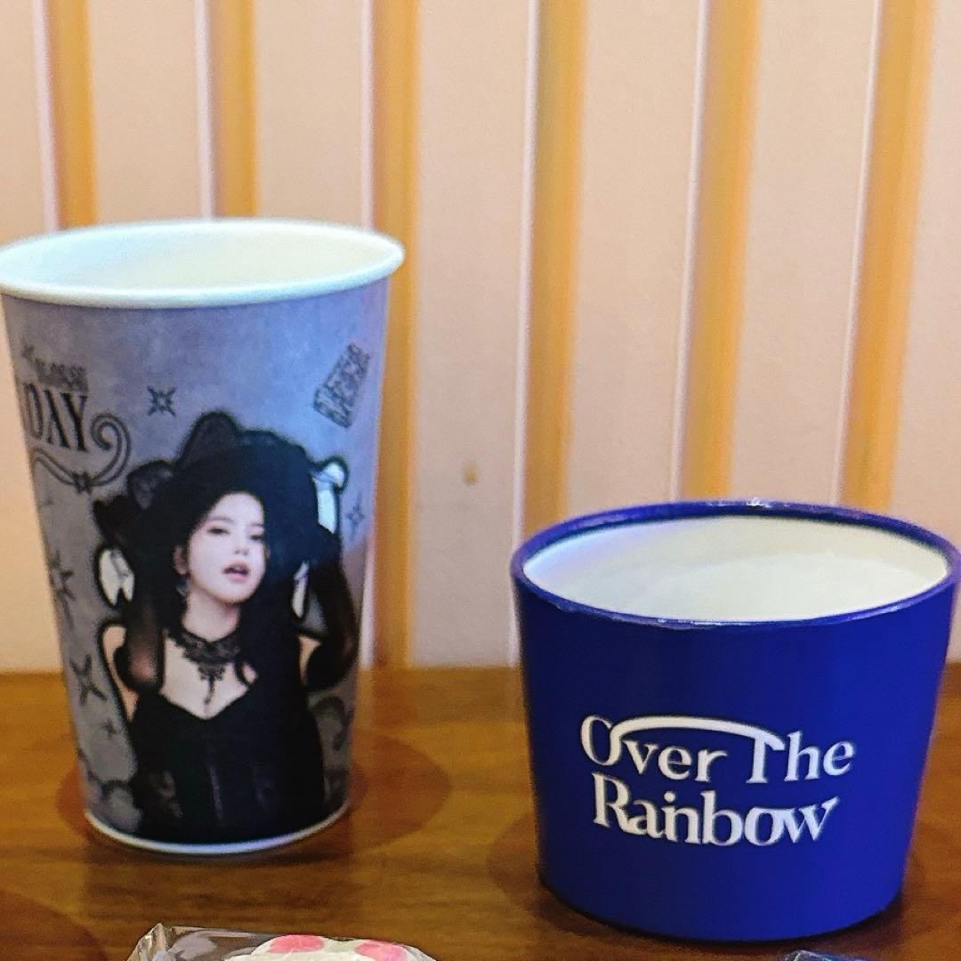 

[USED] Solar Birthday Cup Holder (mamamoo RBW)