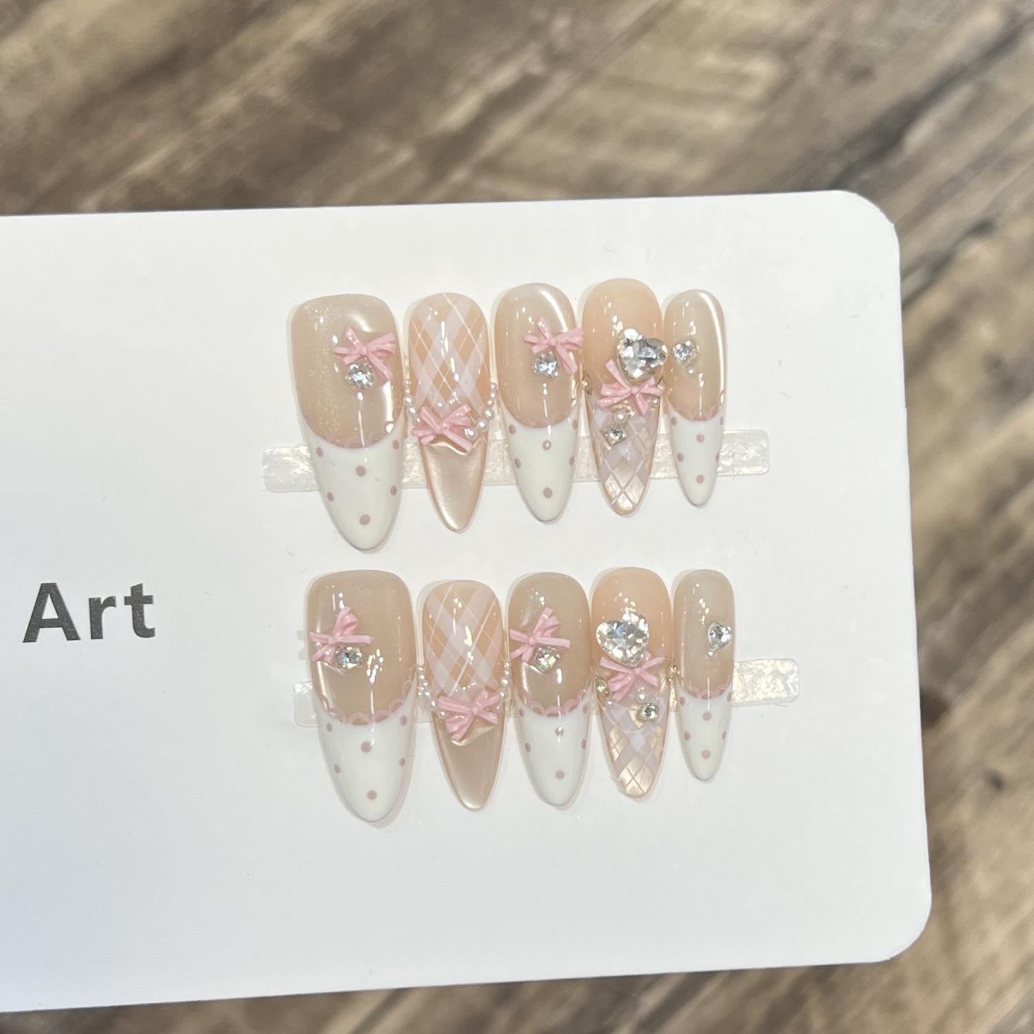 

Dorisun Милая Любовь Фрукты Расписанные вручную Французские кошачий глаз ногти с бабочками и сердечками Small