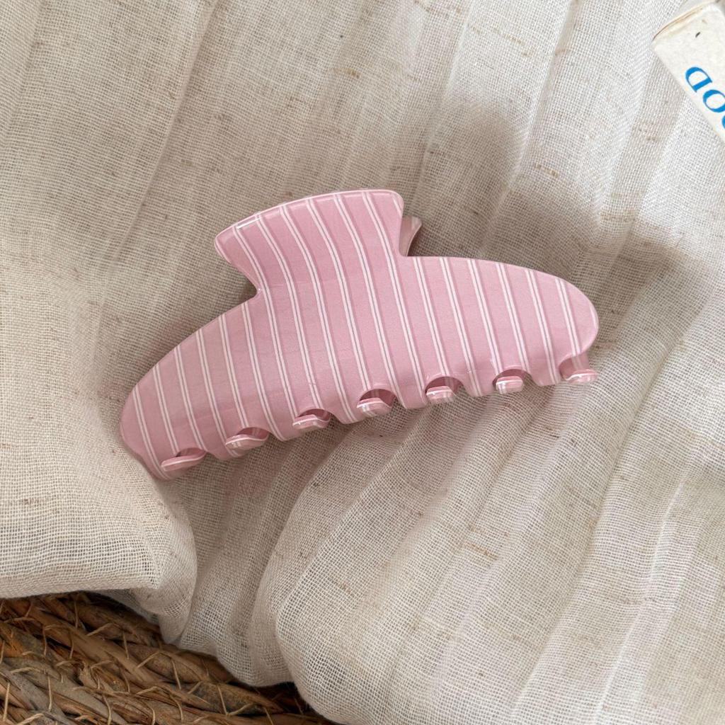 Elegant Summer Striped Hair Claw Clip for Women - Large, Lazy Style Hair Accessory
