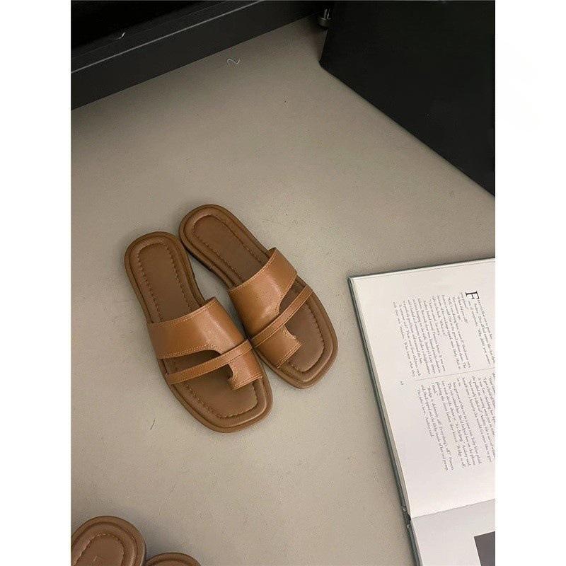 Set of toe slippers women's shoes 2025 new summer Korean version retro simple with skirt one pedal Roman sandals