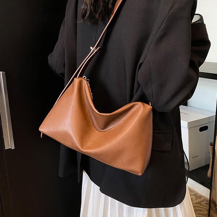 Large Capacity Bag Women's New Fashion Versatile Shoulder Messenger Bag Casual Bag