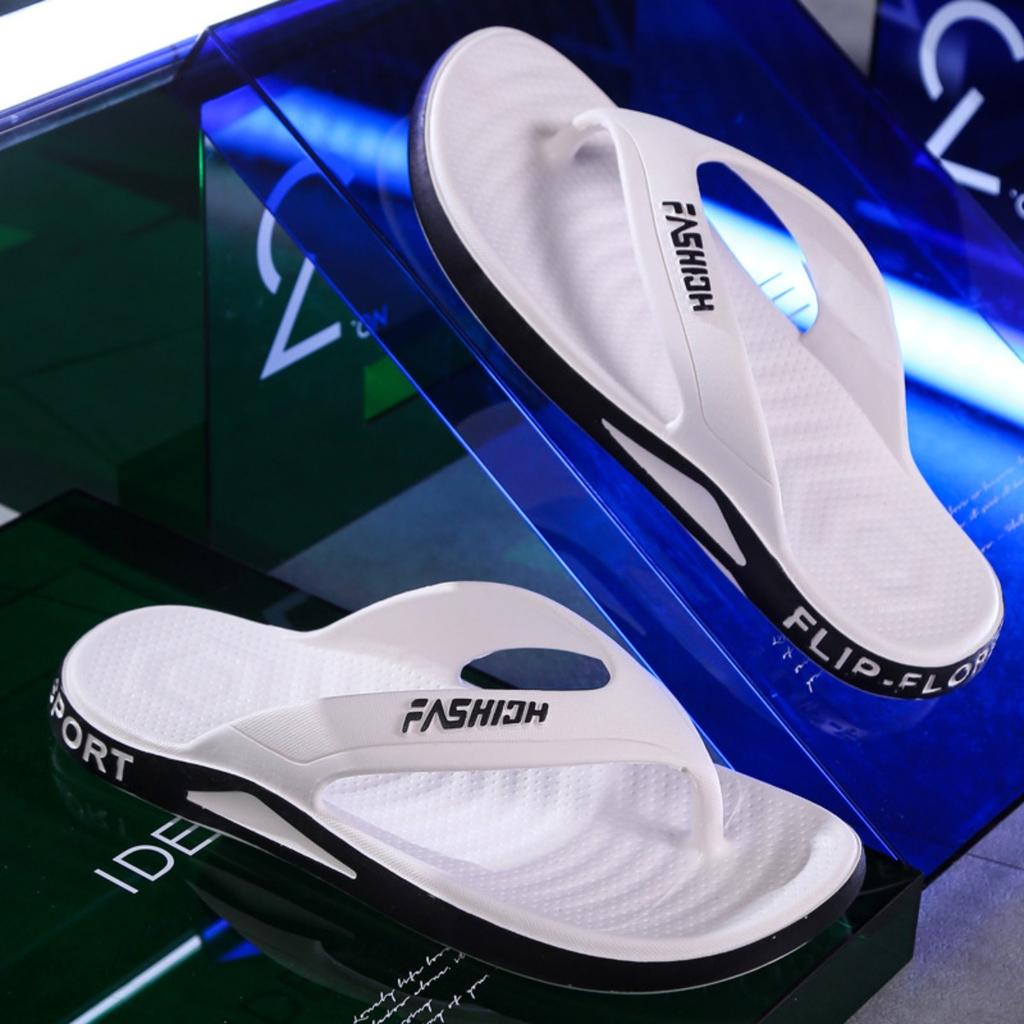 Men's Flip Flops, Durable for Summer Outings, Comfortable for Home Use, Non Slip, Fashionable and Trendy Men's Beach Shoes