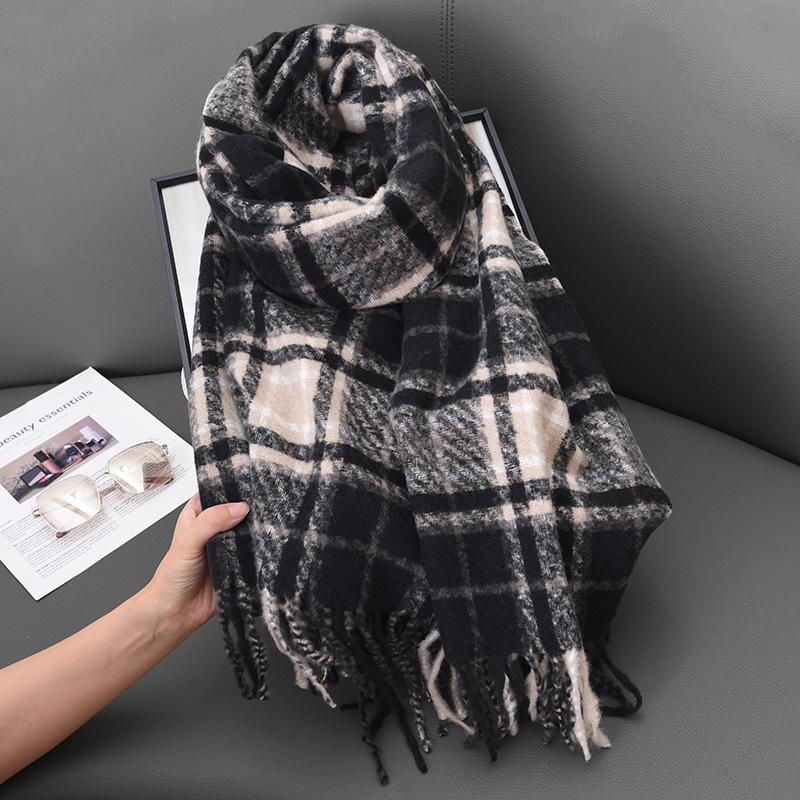 2025 new plaid scarf imitation cashmere fringed shawl autumn and winter couple atmosphere warm and thickened scarf