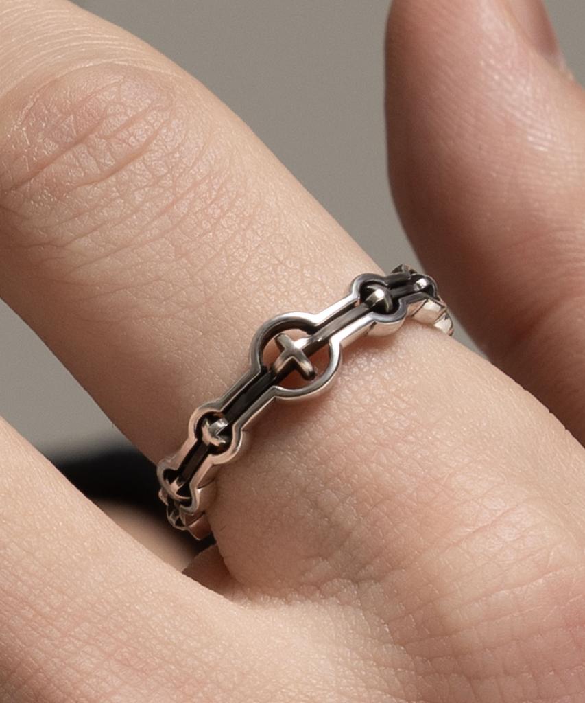 Vivus Trinitas Antique Silver Ring