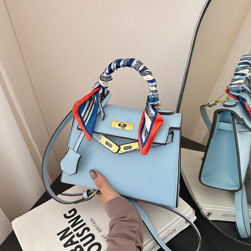 Women's Retro Crossbody Handbag with Versatile Scarf Style