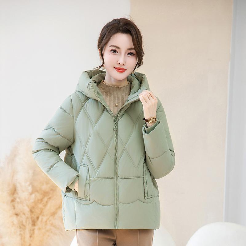 Short hooded cotton-padded clothes for women's winter new fashion Korean version of foreign style warm loose cotton-padded clothes and trendy coats