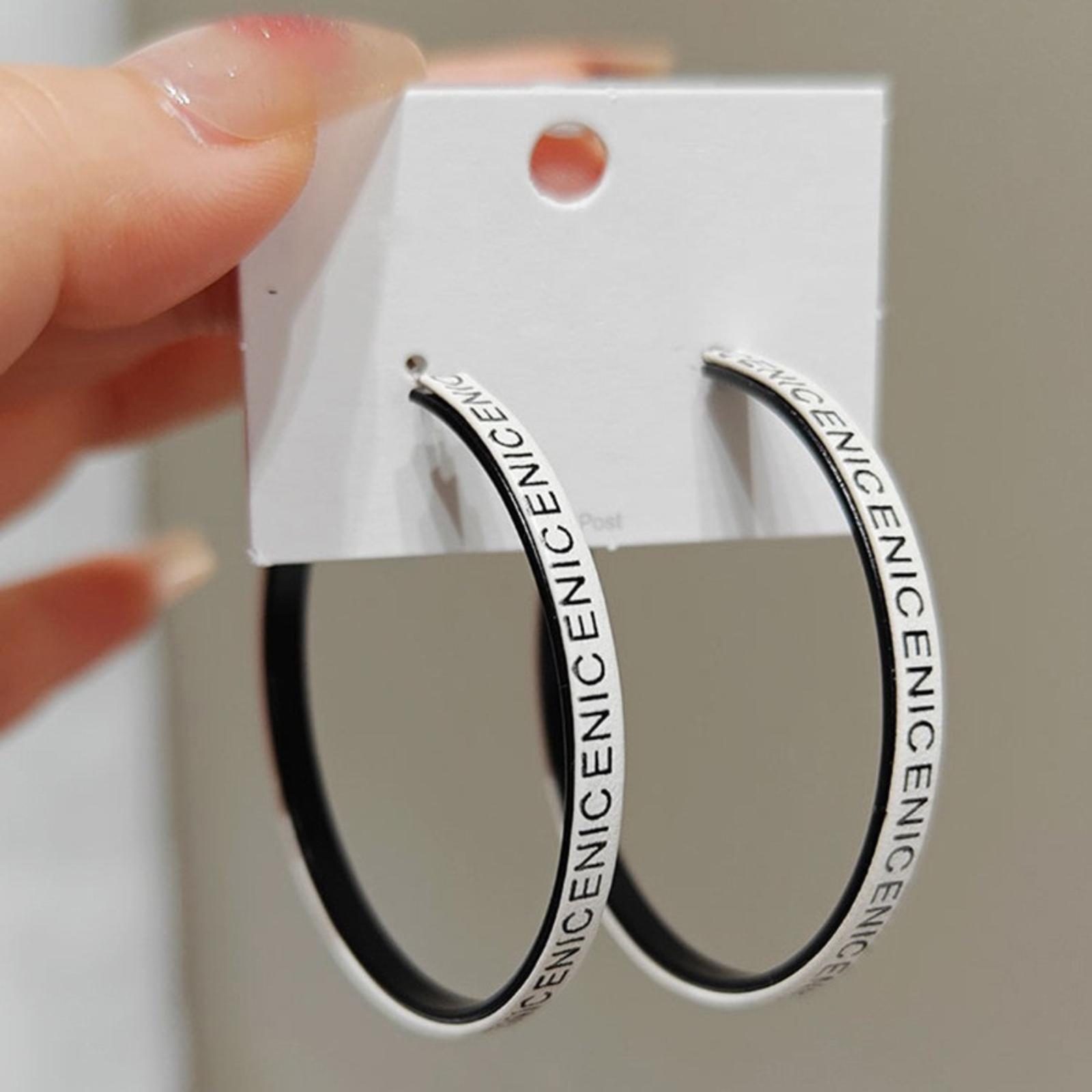 

/Winter Leopard Print Retro Hong Hoop Earrings Coffee Brown Melange Earrings Women s Fashionable Elegant Stud Earrings One Size