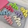 Haarkralle Macaron-Farbserie Große Greifende Haarkralle Wellenform Glänzende Hinterkopf Shark Hair Claw Haarschmuck