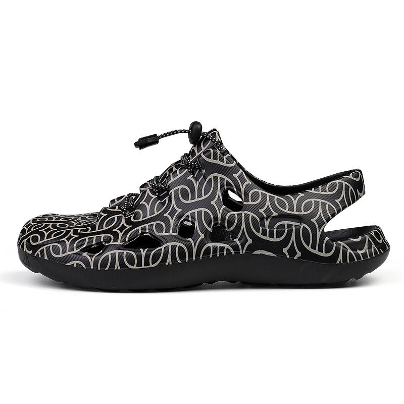 Fashion Summer Beach Slippers Men 2025 Mules Men Summer Clogs for men Outdoor Slide Sandals Man Garden Shoes Male Summer Clogs