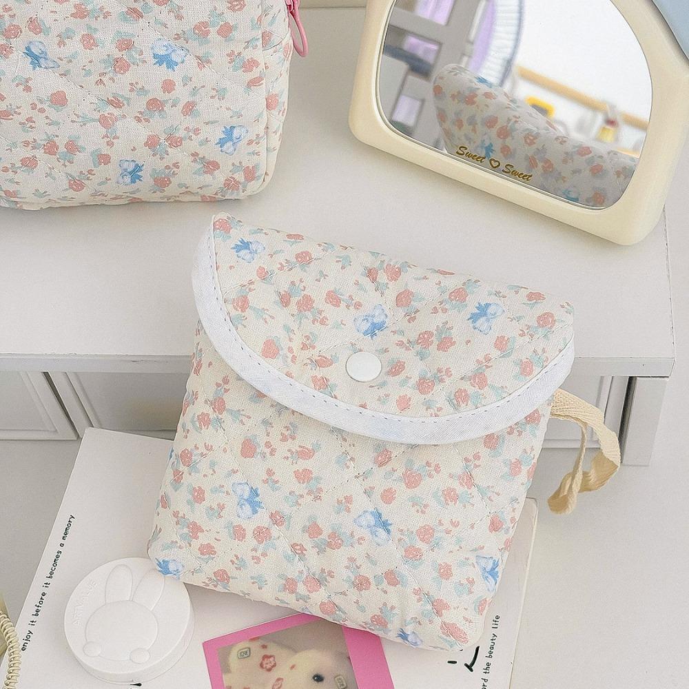 

Quilting Cotton Sanitary Napkin Storage Bag Rose Toiletry Bag Cute Cosmetic Pouch Travel Button Style