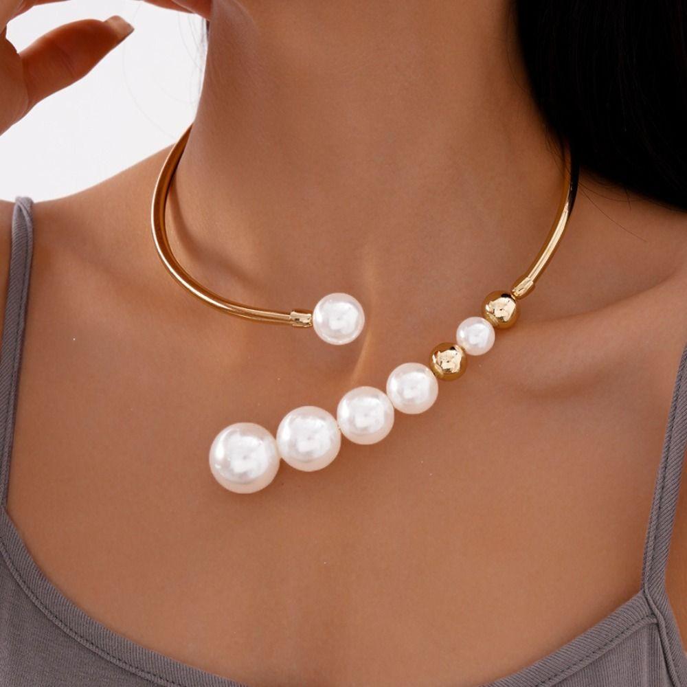Irregular Shape Retro Pearl Necklace Exaggerated Design Evening Necklace  Party Wear